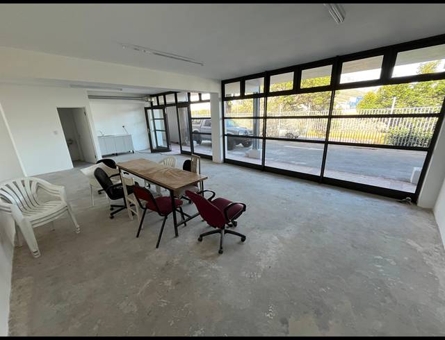 51M² BUSINESS TO LET IN MAITLAND